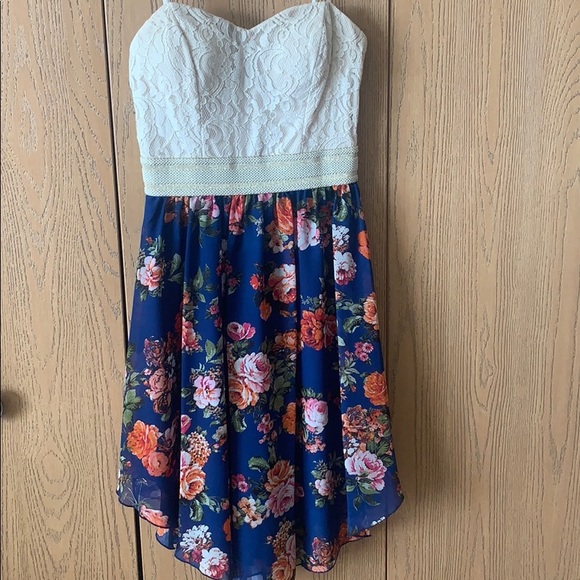 Strapless dress - Picture 1 of 4